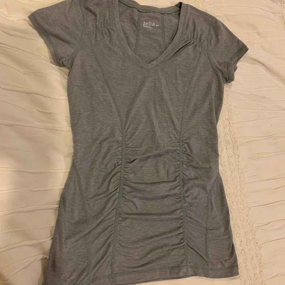 Zella Gray Shirt Sleeve Like New